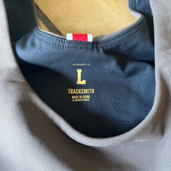 Tracksmith Turnover Crop L - Picture 2 of 6